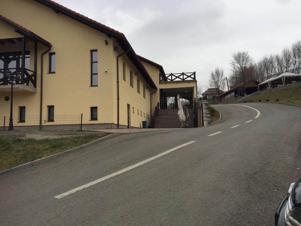 Pensiunea Emris Spatac Buitenkant foto